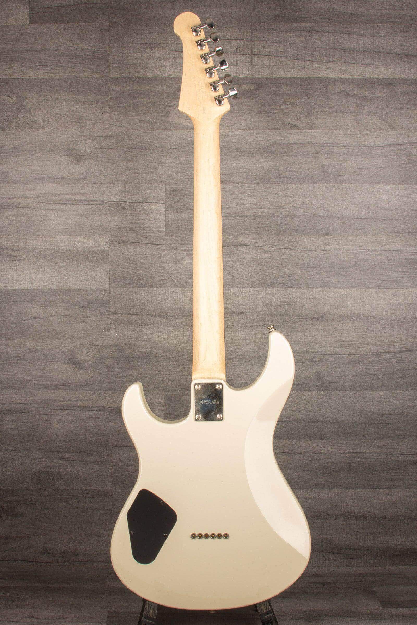 Pacifica 311H: Vintage White Yamaha Electric Guitar
