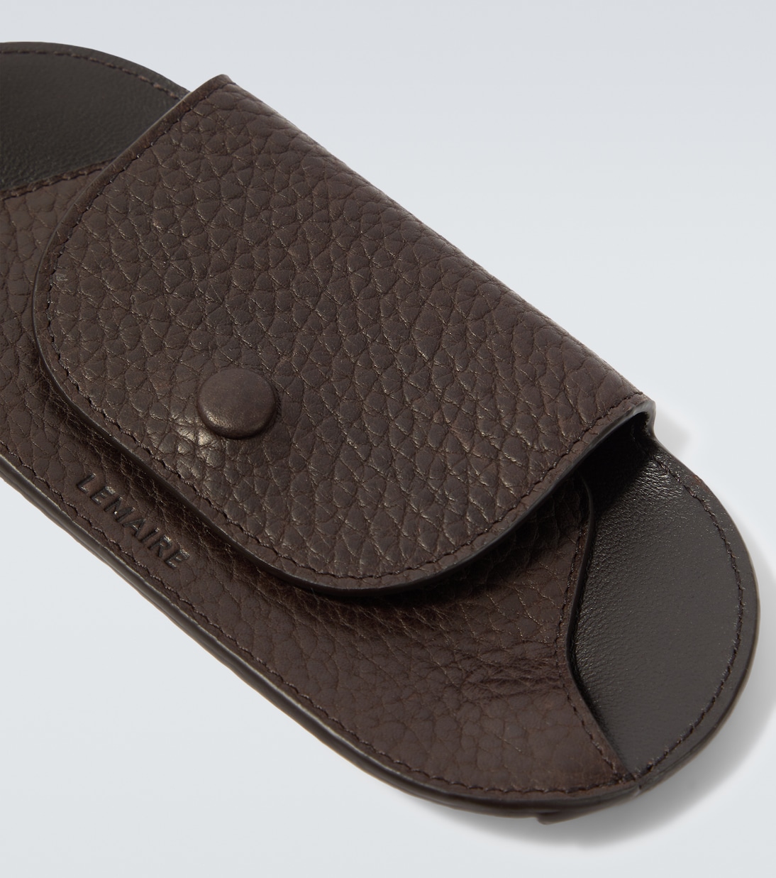 Bell leather glasses holder in brown - Lemaire | Mytheresa