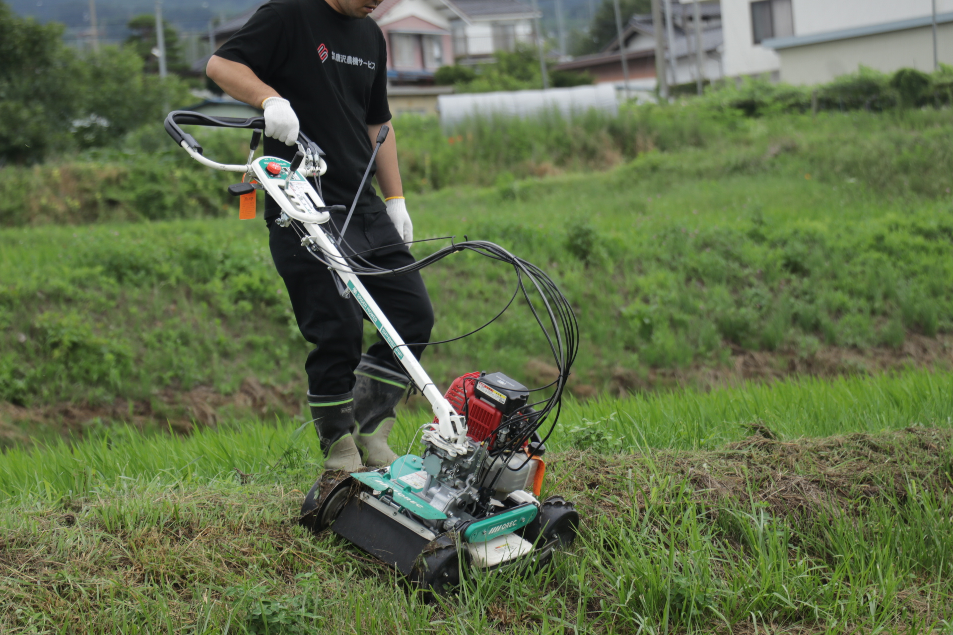 ④キョーリツ(オーレック)スパイダーモア4WD草刈機（AZ850A）