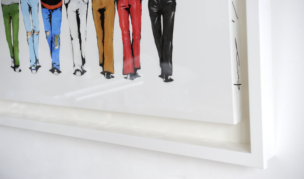 キャンバスも額縁で額装できるんです！（オーダーフレーム） ー