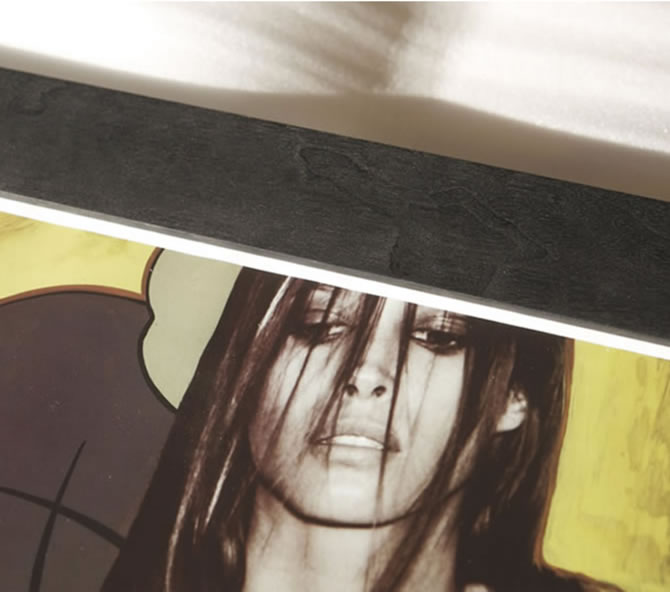 DOLK 新作「Vandal」 クマのプーさん、キティに続く3度目のRIOTの登場