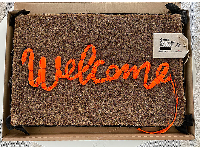 Banksy バンクシー Welcome Mat オフィシャルアイテムが購入できます