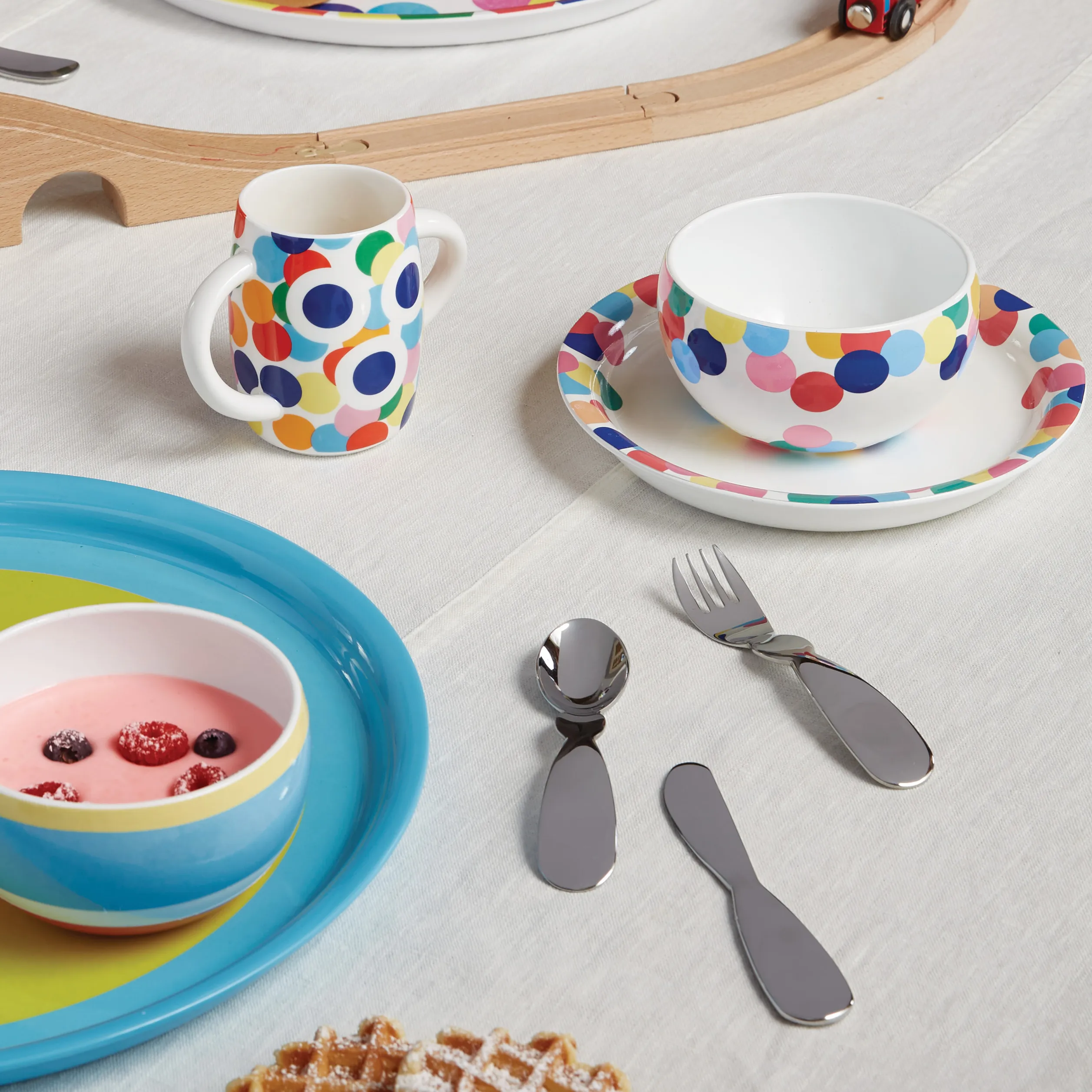 Alessi | アレッシィ からのProust 子供用 食器セット - NordicNest.jp