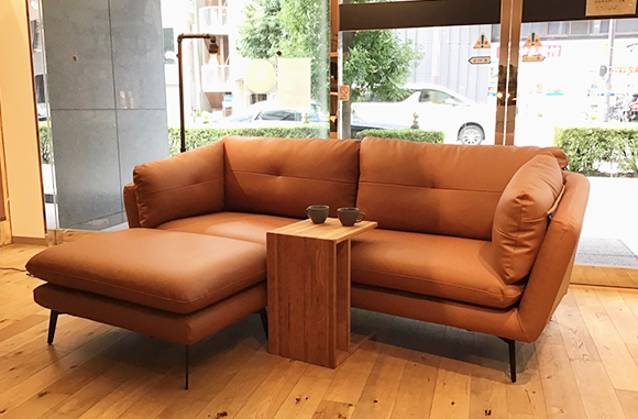 北欧シンプルな大型オットマン付きソファ | NOCEノーチェ 家具