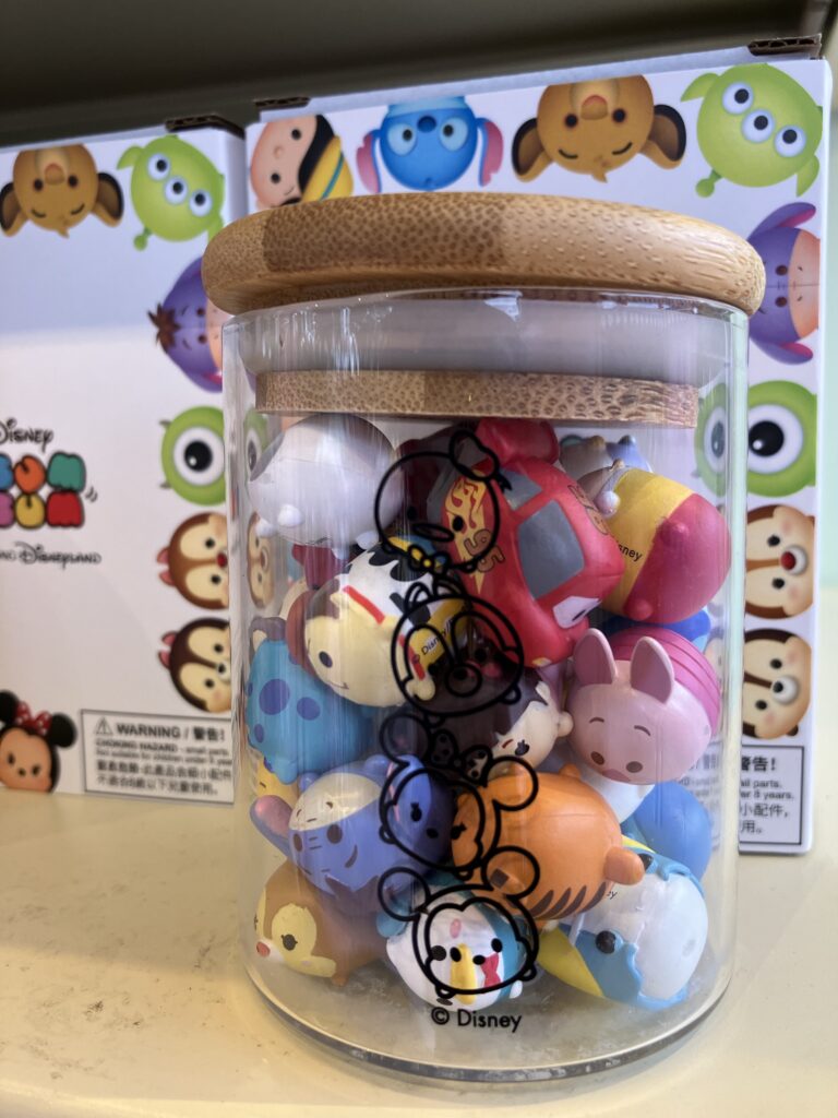 香港ディズニー新商品！香港らしいのデザインのチップ＆デール 香港