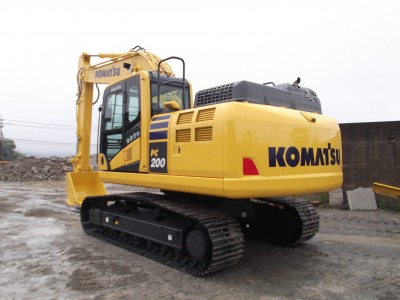 油圧ショベルPC200-11（新JIS0.8㎥クラス）を入荷しました。 | 建設