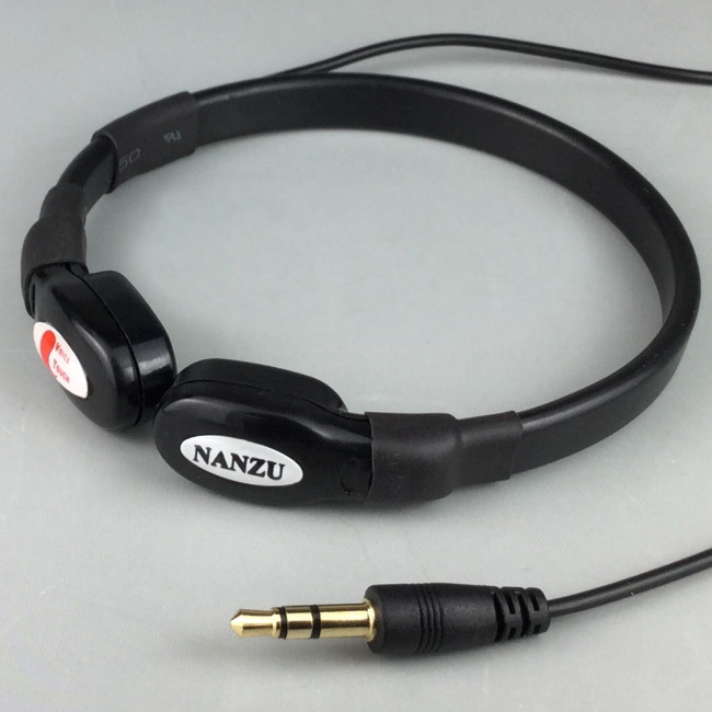 咽喉マイク 喉元へ密着させる特殊な声帯マイク ｜ なんず