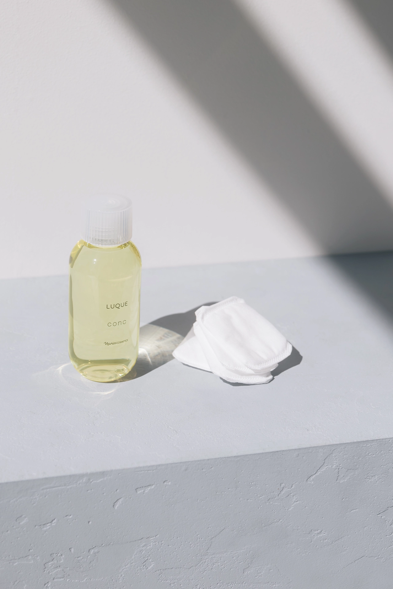 肌の摩擦が心配…… ふきとり化粧水の疑問を解消 | NARIS ONLINE STORE