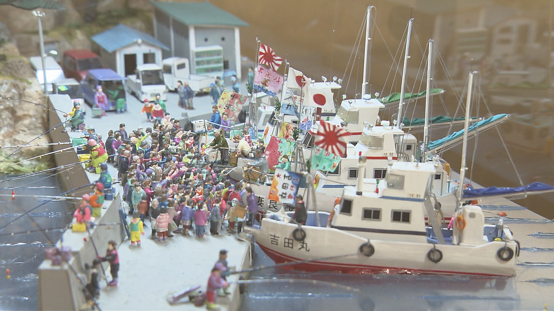 交通事故で大けが経て…作る喜び 本業は理容師の75歳「海のジオラマ