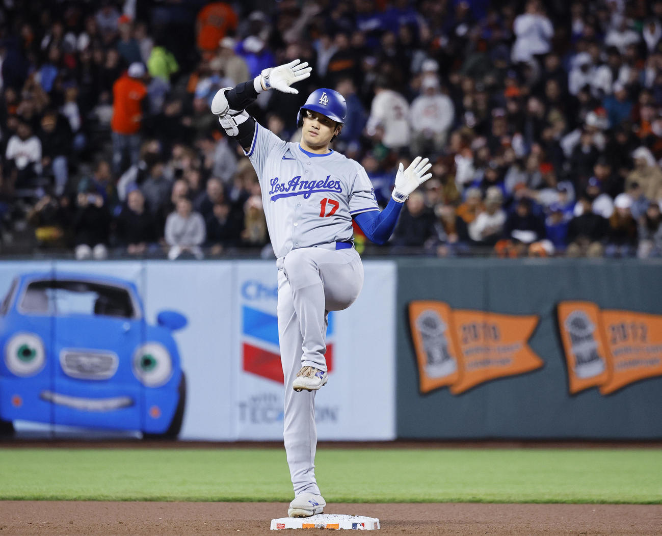 大谷翔平「2番DH」レッズ戦 大谷ボブルヘッド人形配布、ビジターユニ