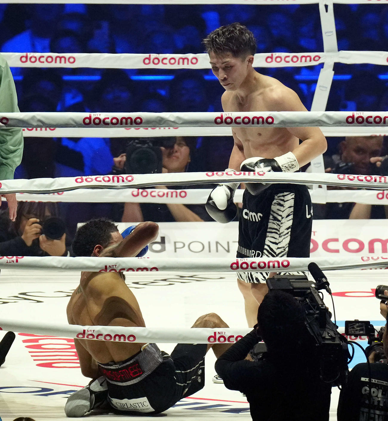 井上尚弥、額装ピンズセット発売 直筆サイン入りプレミアム版は限定100