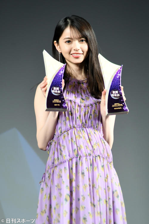 乃木坂46齋藤飛鳥が個人とダブル受賞「うれしい」 - 坂道 : 日刊スポーツ