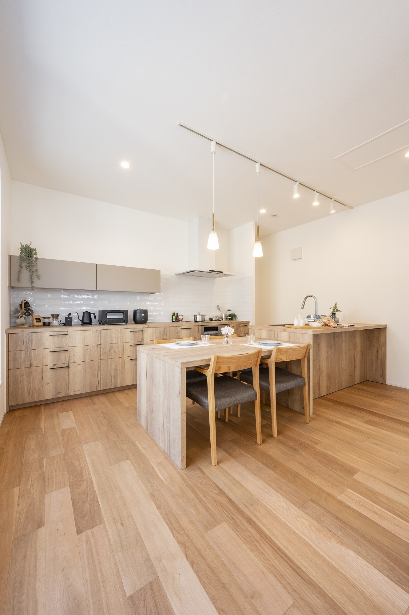 家具のようにおしゃれなキッチン「グラフテクト」| ニッケンホームの