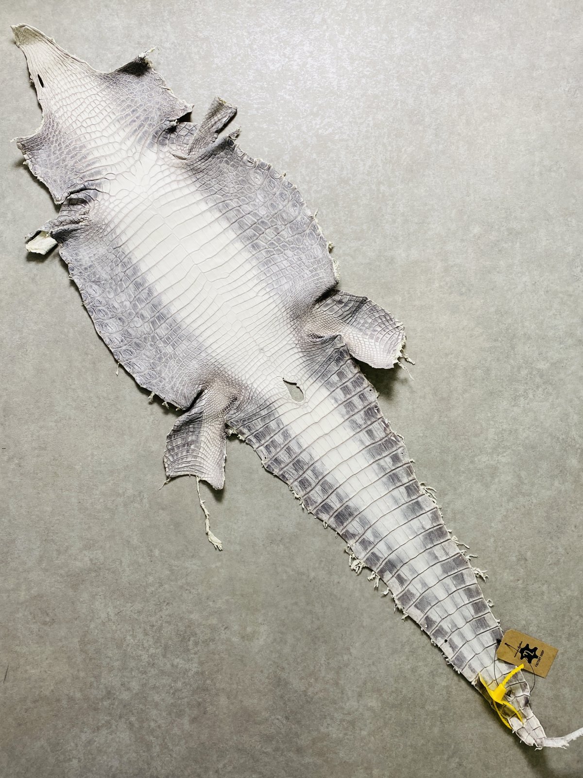 レザークラフト・革販売のニシカワレザー