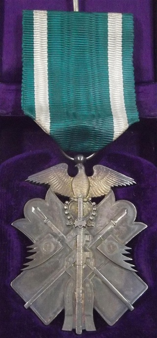 命と引き換えの「名誉」 将兵に授けられた二つの勲章｜【西日本新聞me】