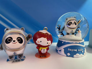 五輪マスコット「氷墩墩」人気過熱 日テレアナが火付け役｜【西日本