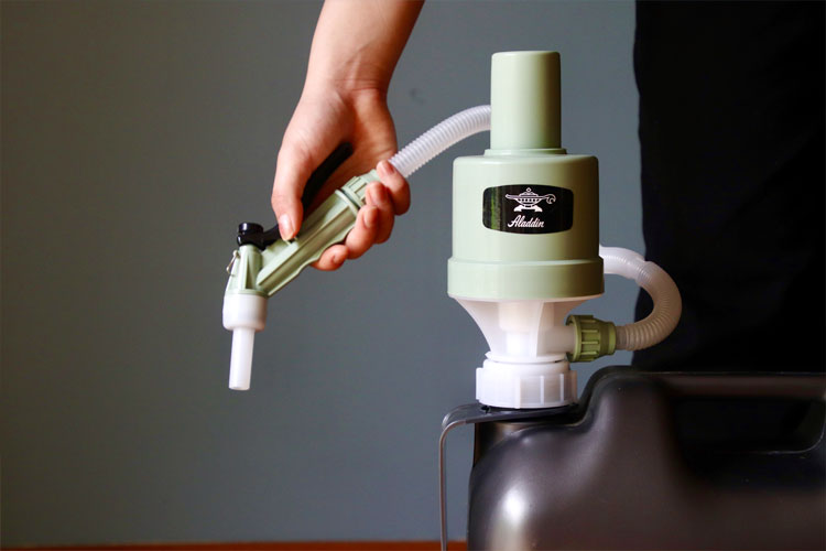 灯油タンク The Genie Tank (ジィニータンク) 18L | TOKILABOトキラボ