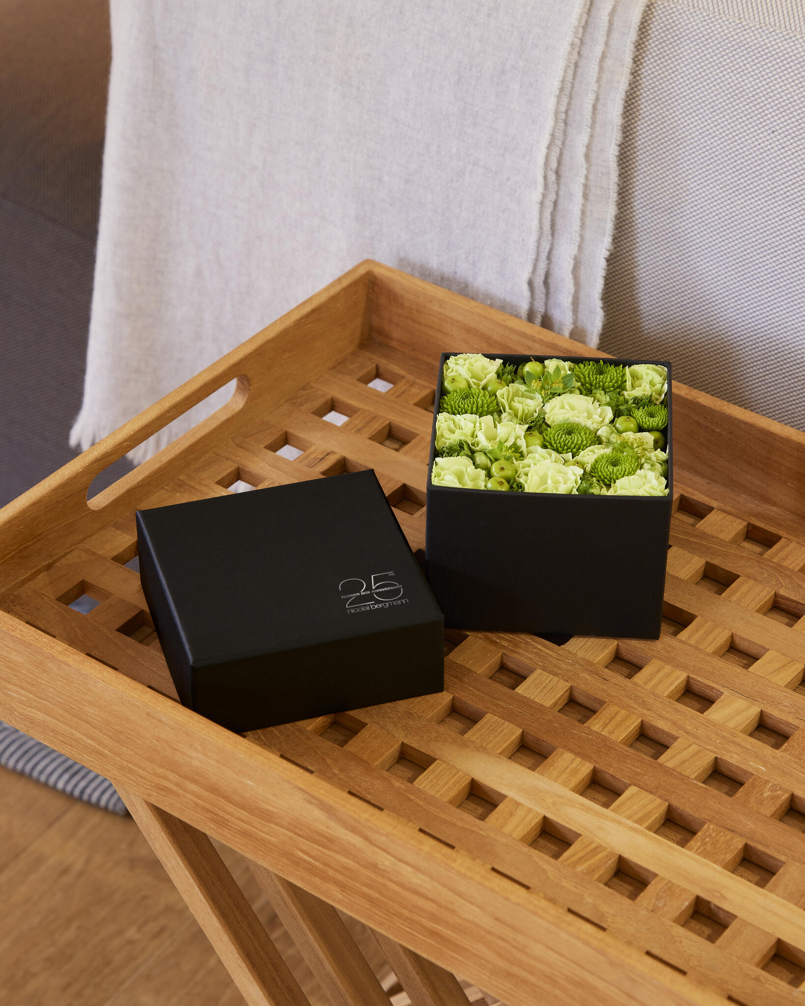 25周年特別ロゴをあしらったオリジナルフラワーボックスが登場