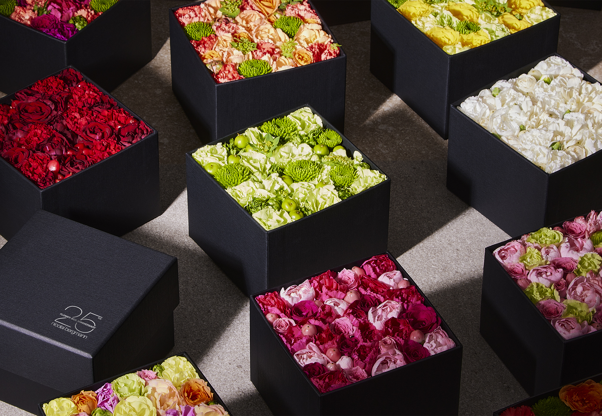 25周年特別ロゴをあしらったオリジナルフラワーボックスが登場