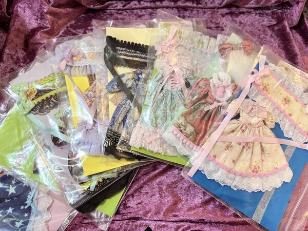 ネオブライスサイズ『甘ロリィタワンピースとヘッドドレスセット