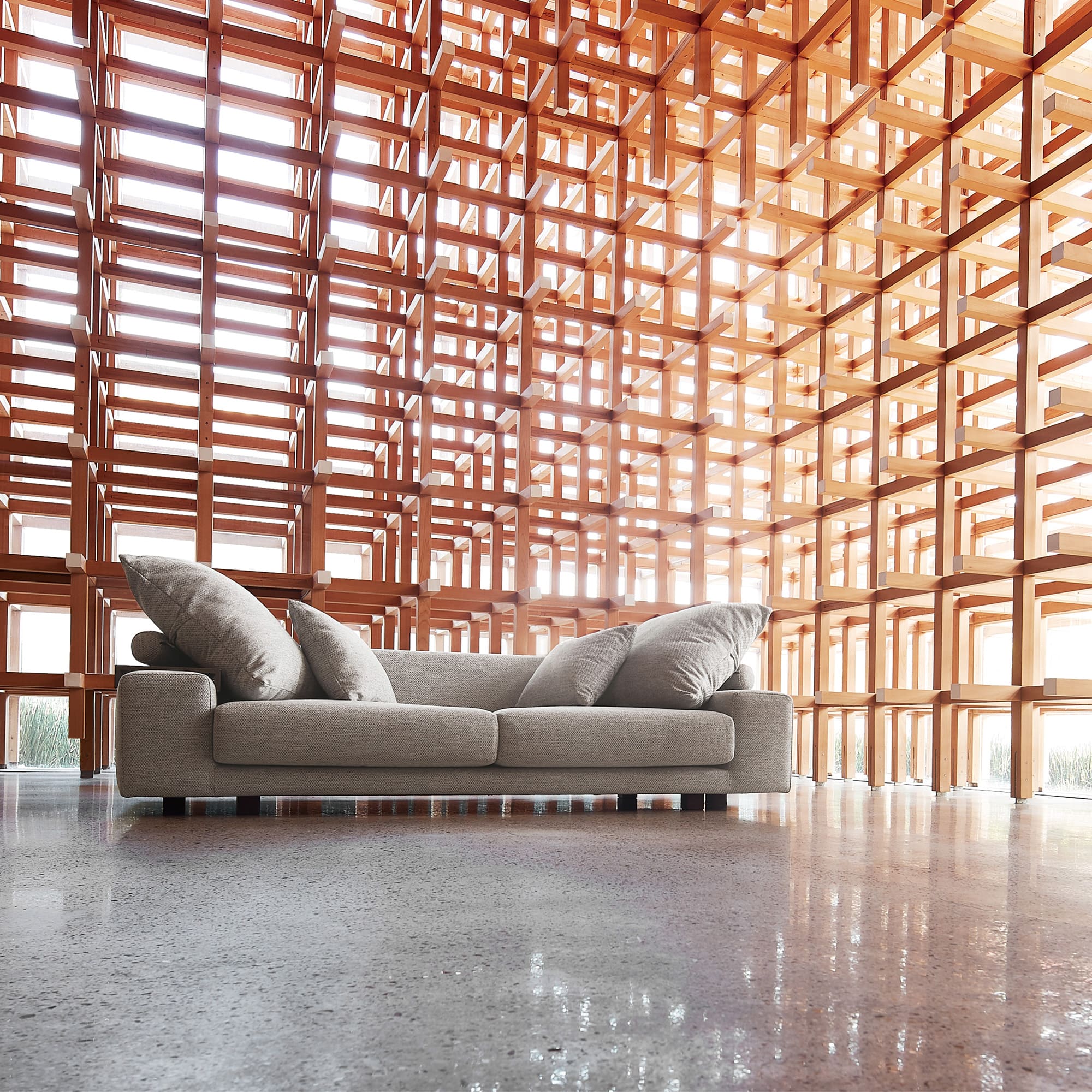 Decibel Professional ワイド3人掛け片ひじ」 製品詳細ページ | 国産