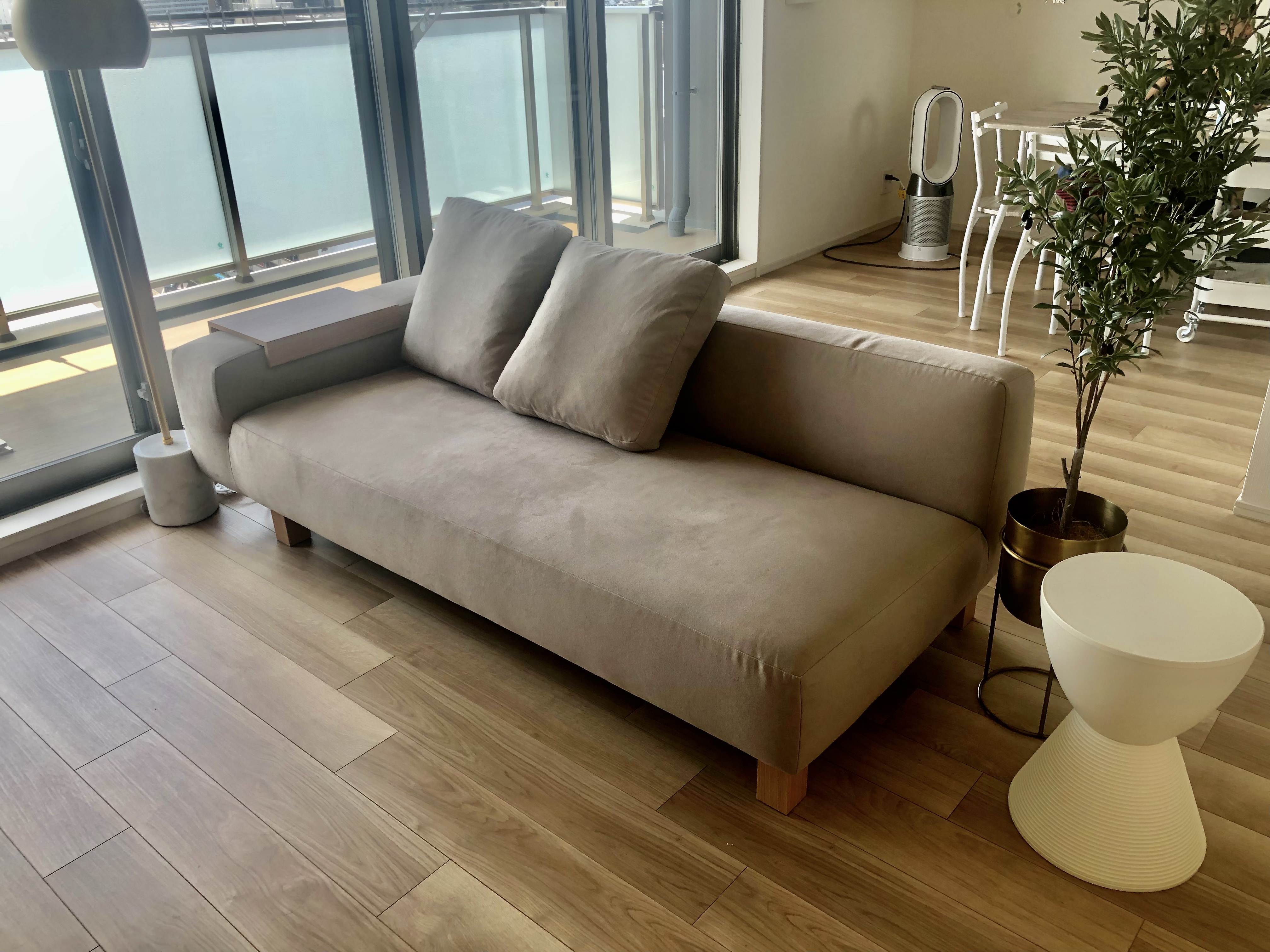 片ひじソファのメリットとプロが厳選した高品質な2人掛け片ひじソファ