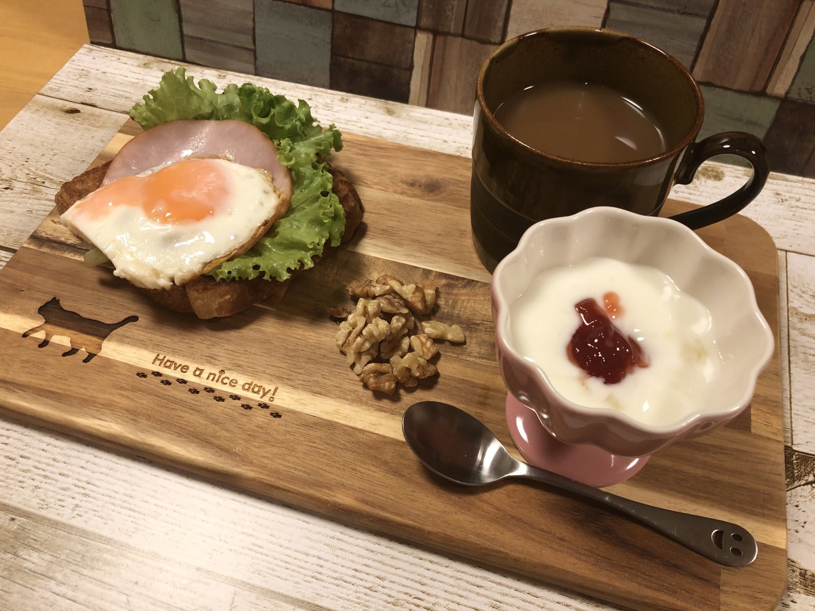 のらねこ屋：カッティングボード【スクエア型 大型】 (一部寄付