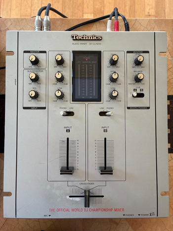 DJ-2000 DJミキサー テクノ/ハウス つなぎ系 名機｜SOUNDMART