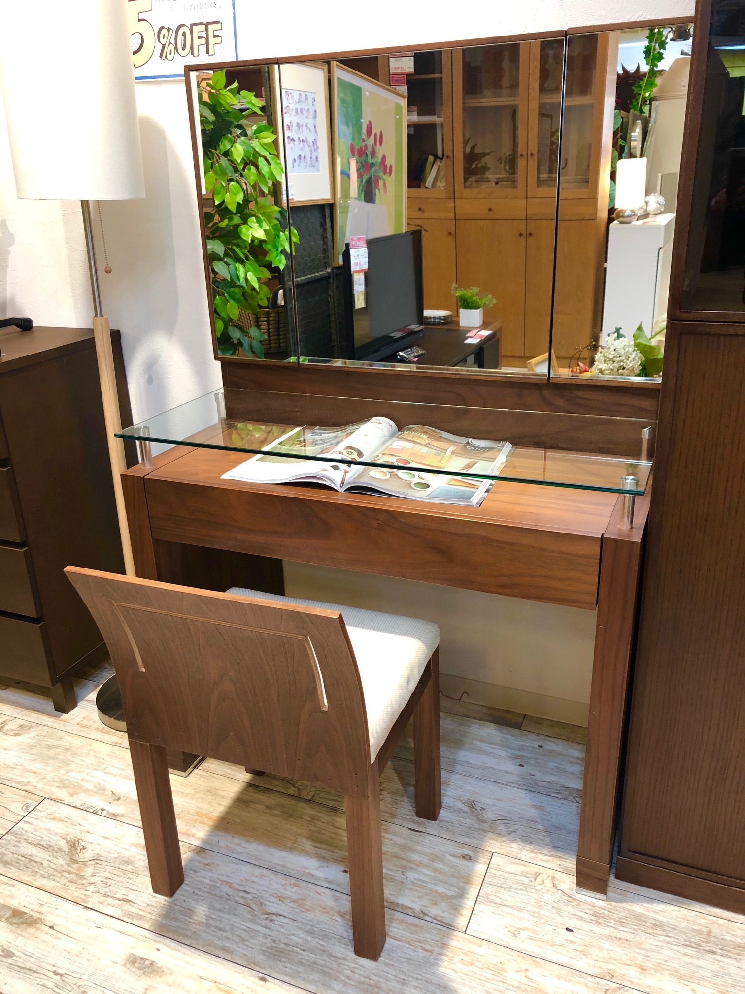 ウォールナット材 椅子付き 三面鏡 ドレッサー 買取しました。 | 愛知