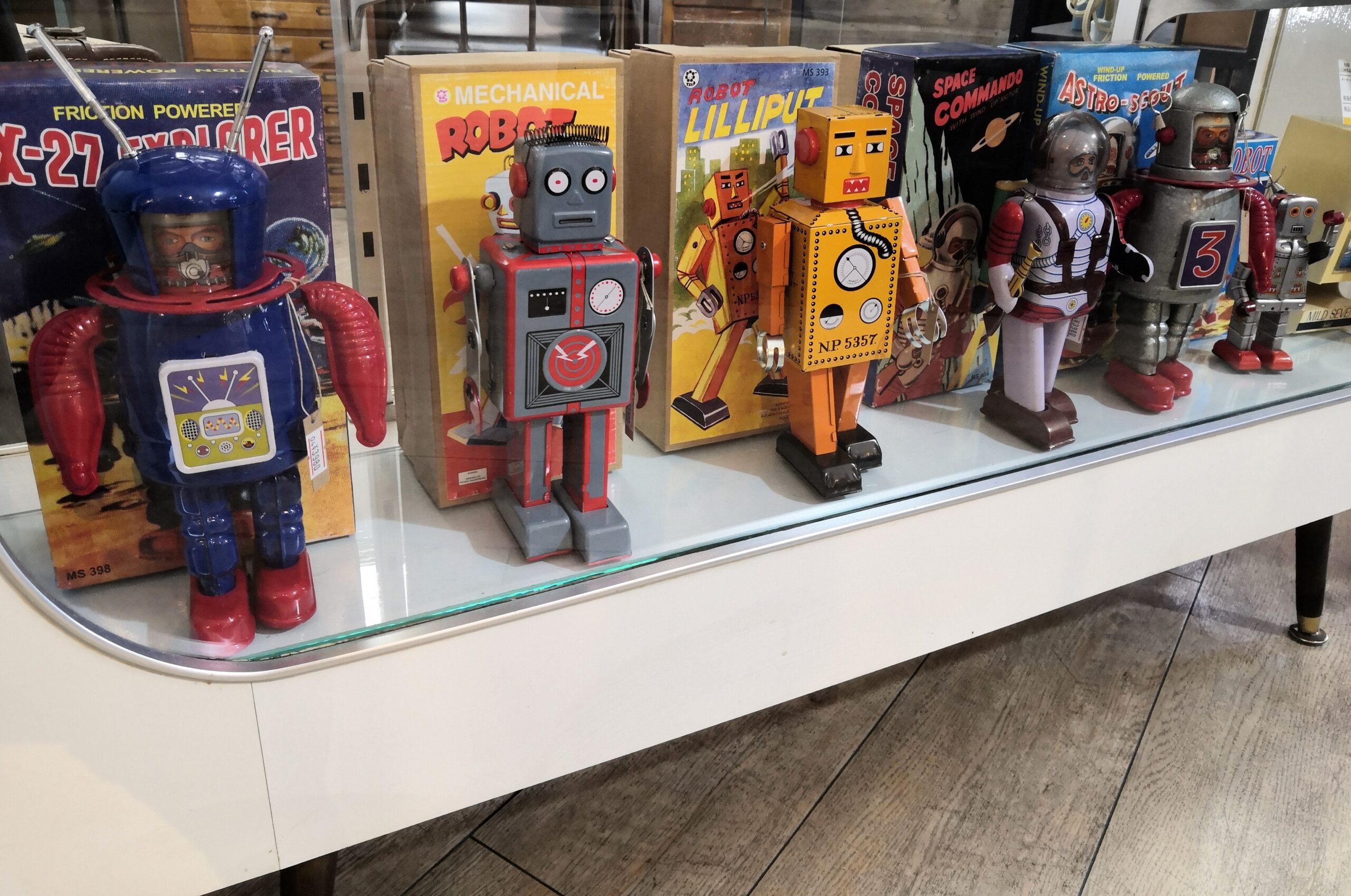 オモチャ ゼンマイ仕掛け レトロ からくりロボット多数入荷しました