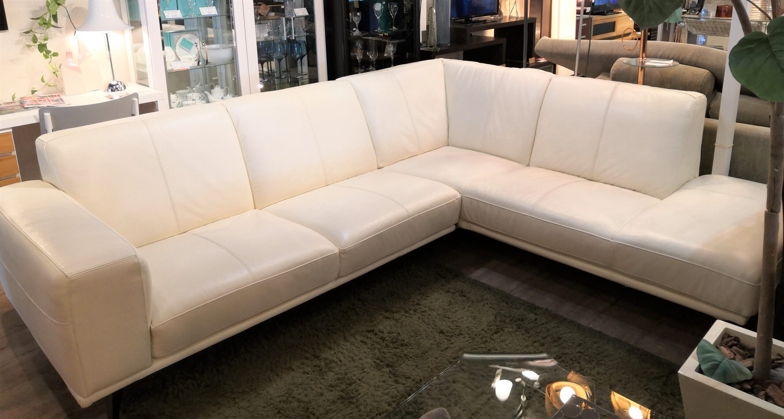 中古】IDC大塚家具 大塚家具 L/S エルエス 総革 革 ホワイト 白