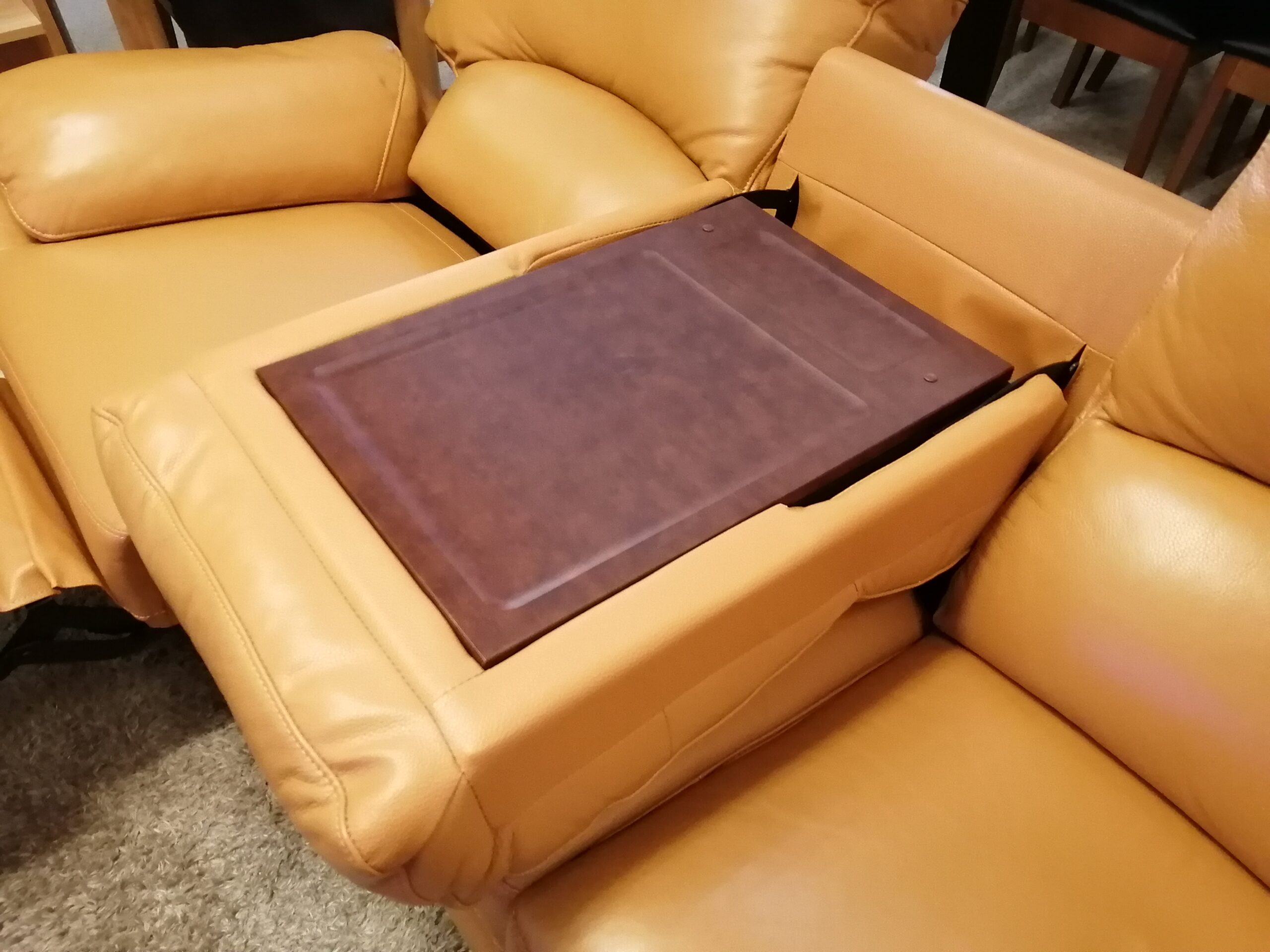LURKEY 本革電動リクライニング3人掛けソファ 買取しました！ | 愛知と