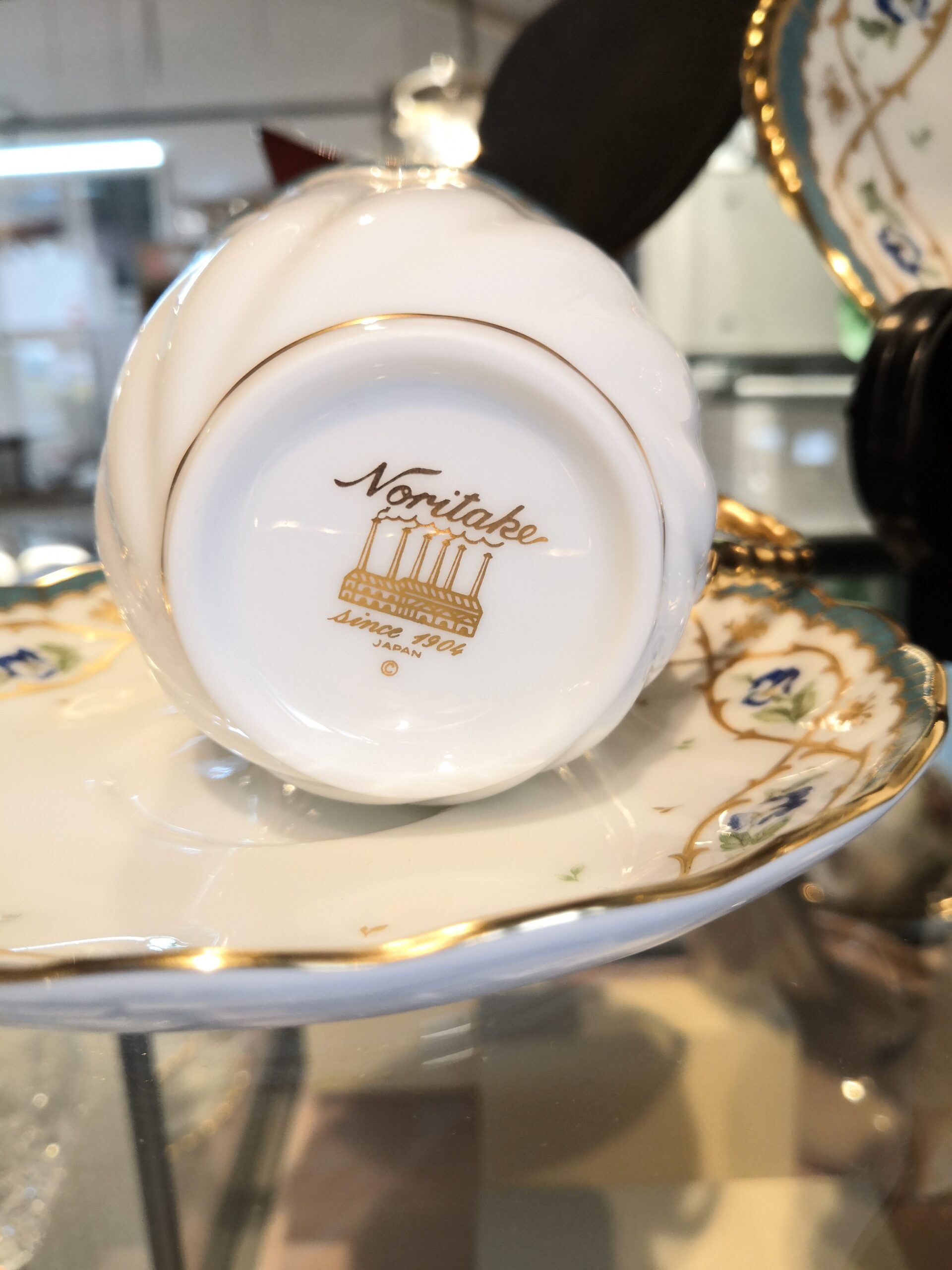 中古品】Noritake オールドノリタケ 最高級 金彩 白磁 1904 煙突マーク