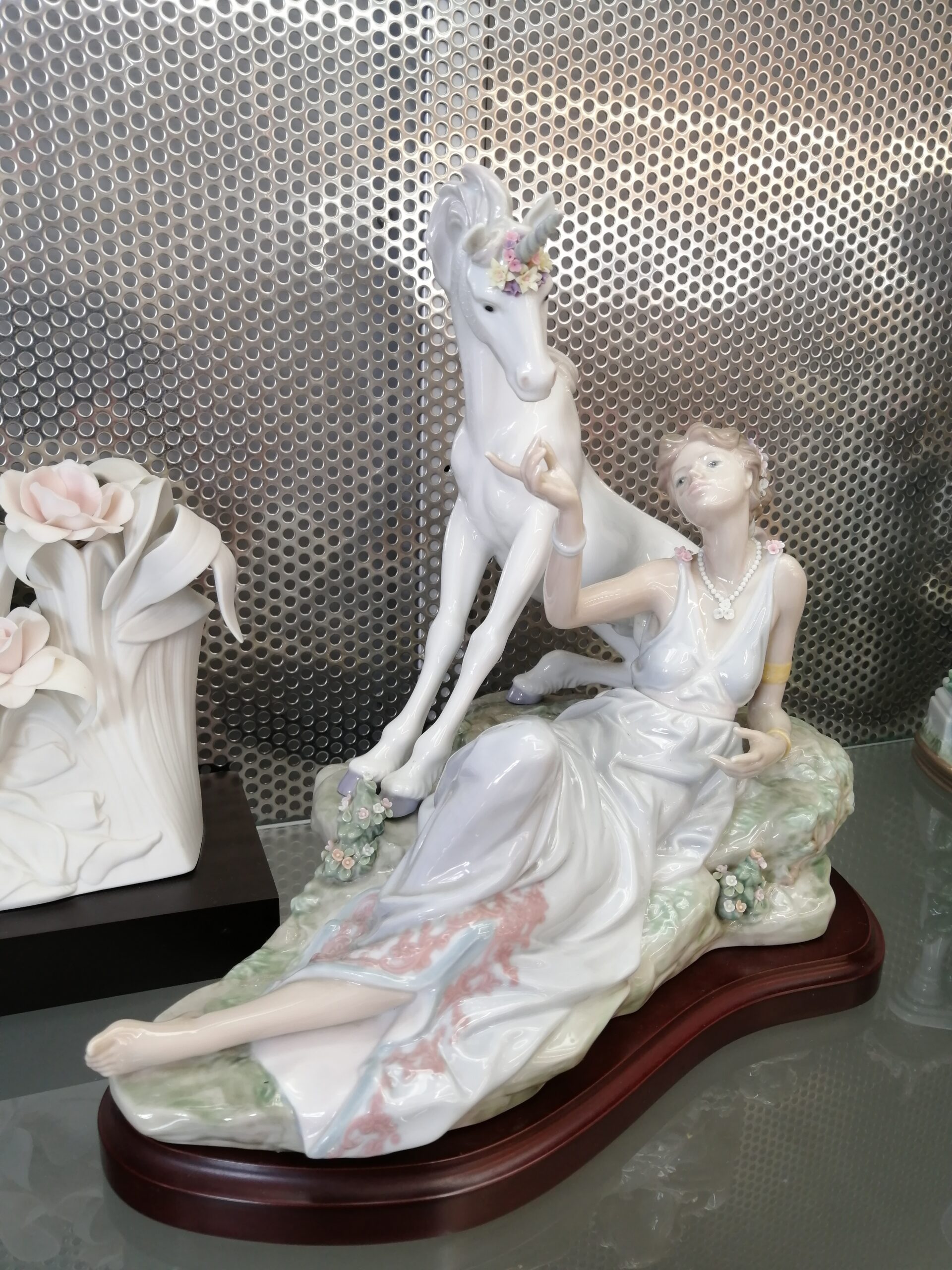 リヤドロ Lladro 陶器人形 ポーセリンアート 買取しました！ | 愛知と