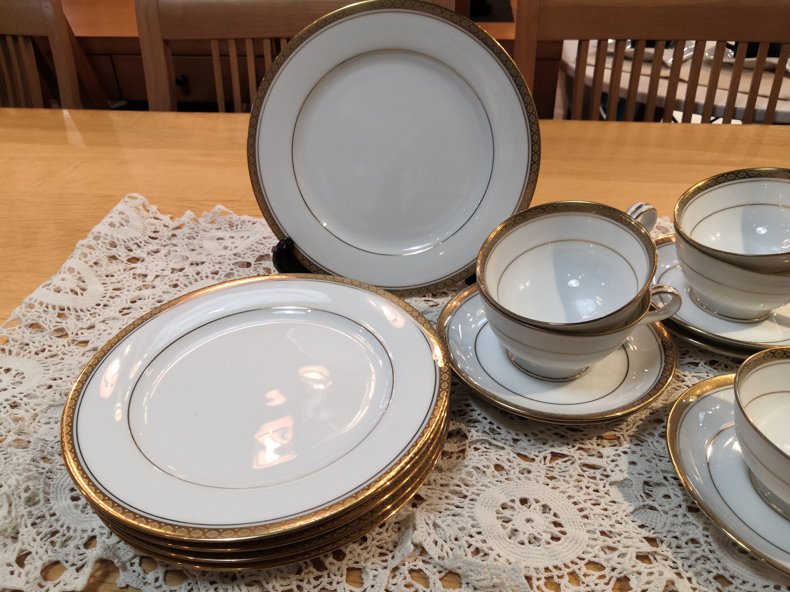 中古品】ノリタケ Noritake リッチモンド 東海銀行100周年記念 白地