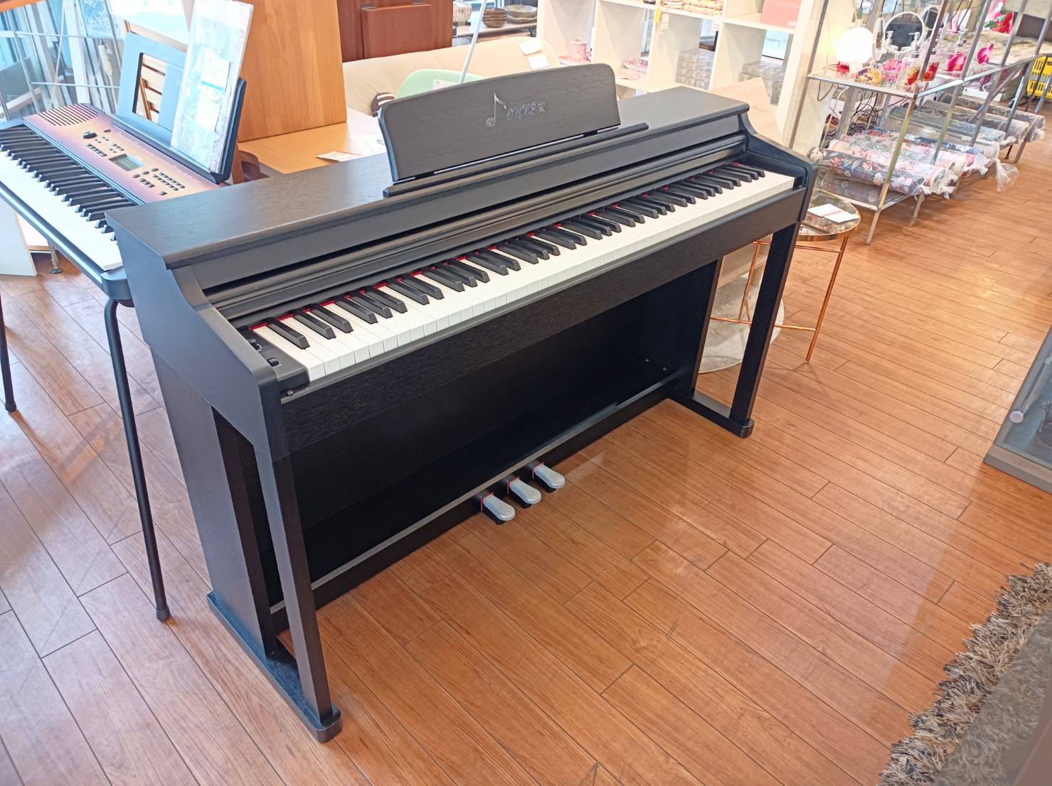 最終価格！新品同様Donner 電子ピアノ 88鍵 3本ペダル