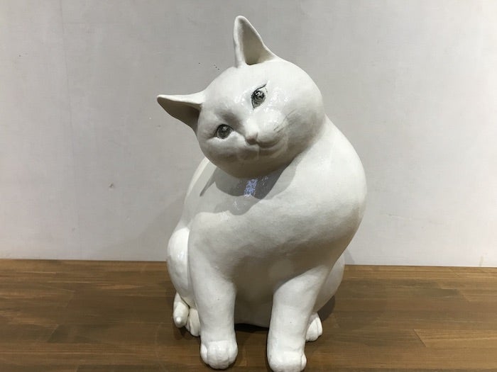 首を傾げた猫｜手あぶり猫 火鉢/置物の作品集｜焼き物/陶器/陶芸作品販売