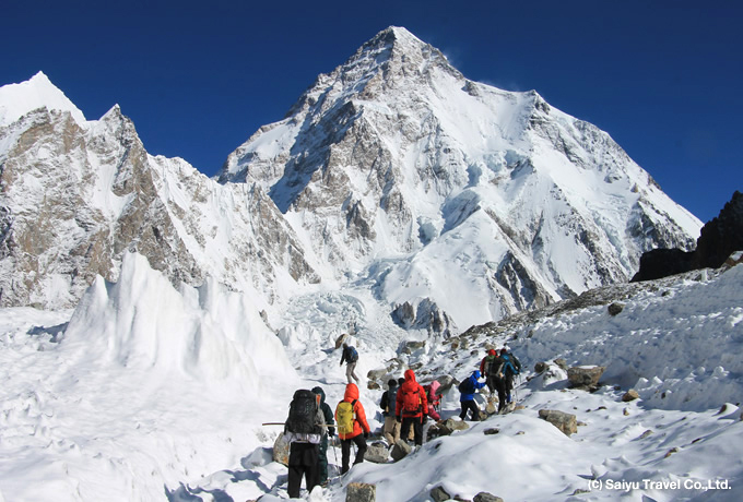 バルトロ氷河からブロードピークB.C.を経てK2B.C.へ｜西遊旅行の添乗