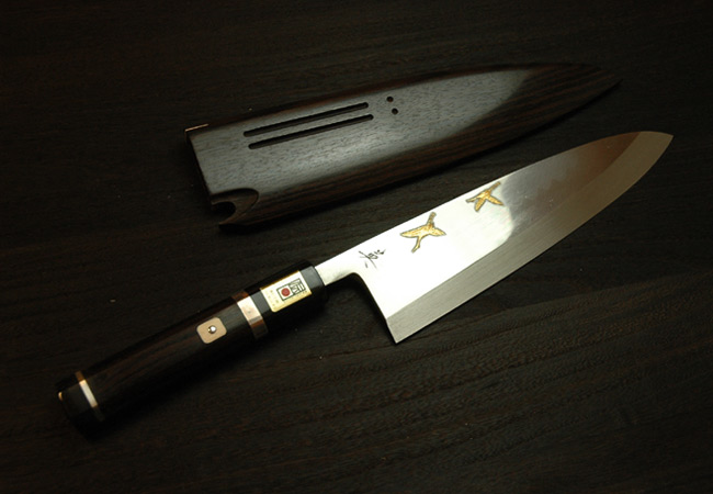 出刃包丁 本焼 8寸 黒檀 金象嵌(鶴) 鞘付 【包丁の＠堺英】