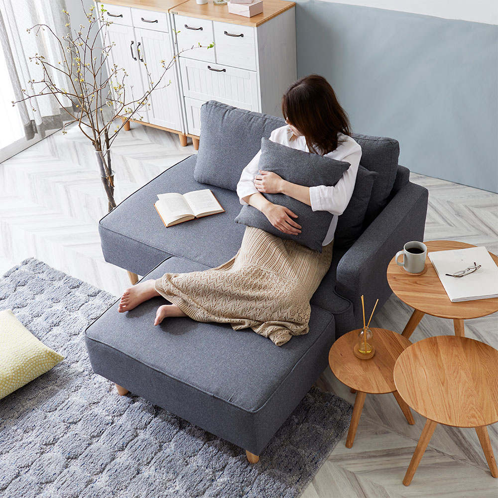 ワンルームにもぴったりフィット！自由自在にアレンジできるカウチソファ