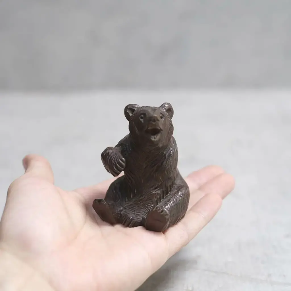 アンティーク雑貨 ベアーオブジェ 可愛らしい表情の木彫り熊 スイス