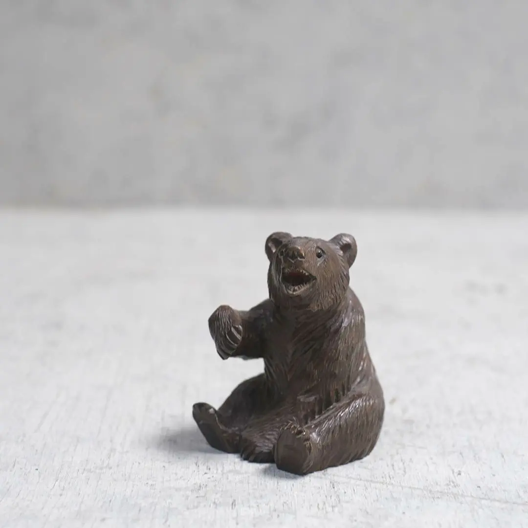 アンティーク雑貨 ベアーオブジェ 可愛らしい表情の木彫り熊 スイス