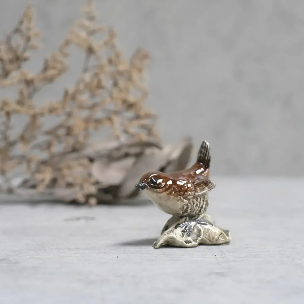 ヴィンテージフィギリン BESWICK WREN 鳥の置物 ピーターラビット陶製