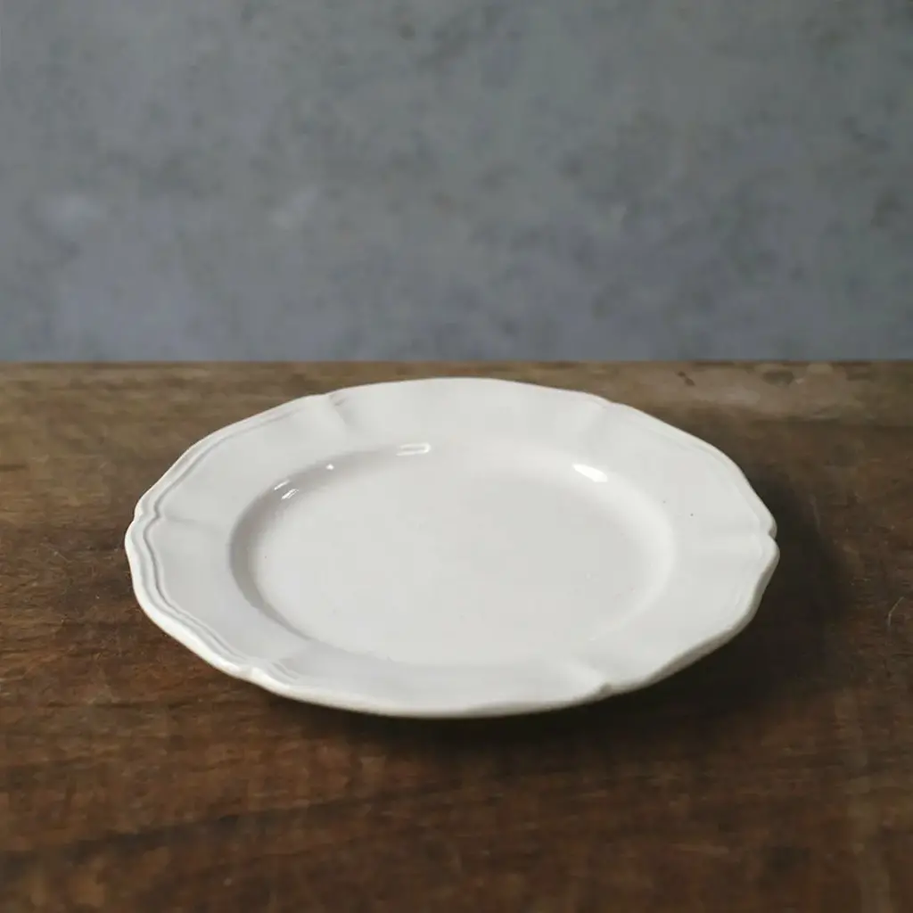 アンティーク皿 フラワーリムプレート 21cm 白 花リム皿/アンティーク