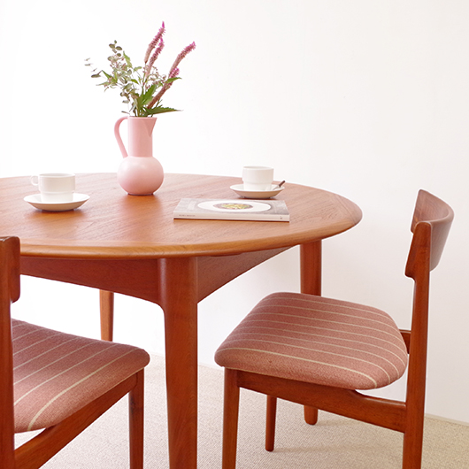 こまものと北欧家具の店 Salut / Svend A. Madsen /Round table with 2