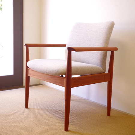 こまものと北欧家具の店 Salut / Finn Juhl / Diplomat chair