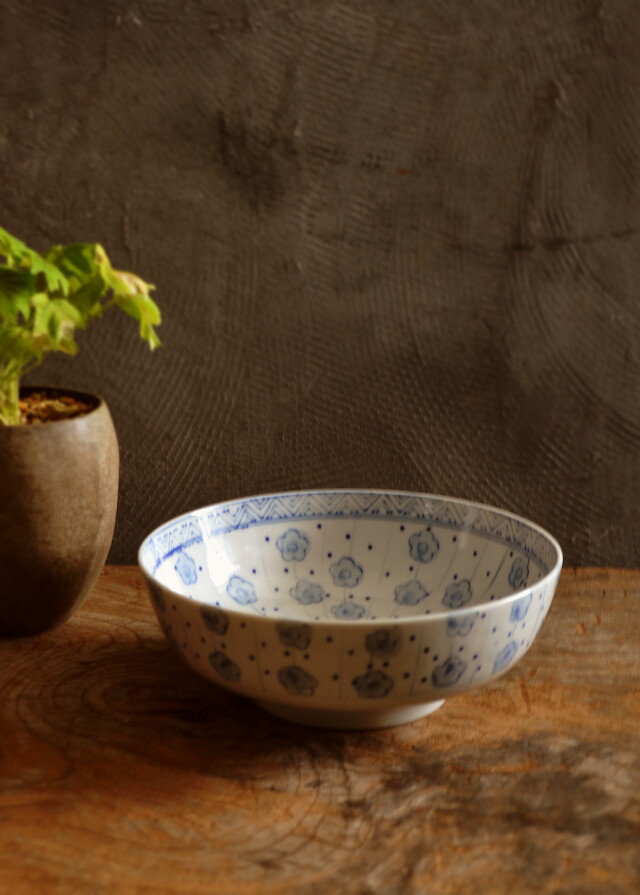 染付梅紋様大鉢 和食器 和骨董 210mm