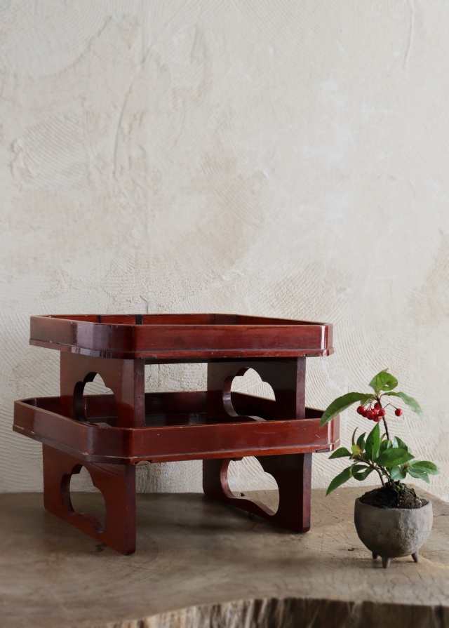 春慶塗り 足付き膳 大小 松透かし お盆 お膳 Antique Sam's Collection