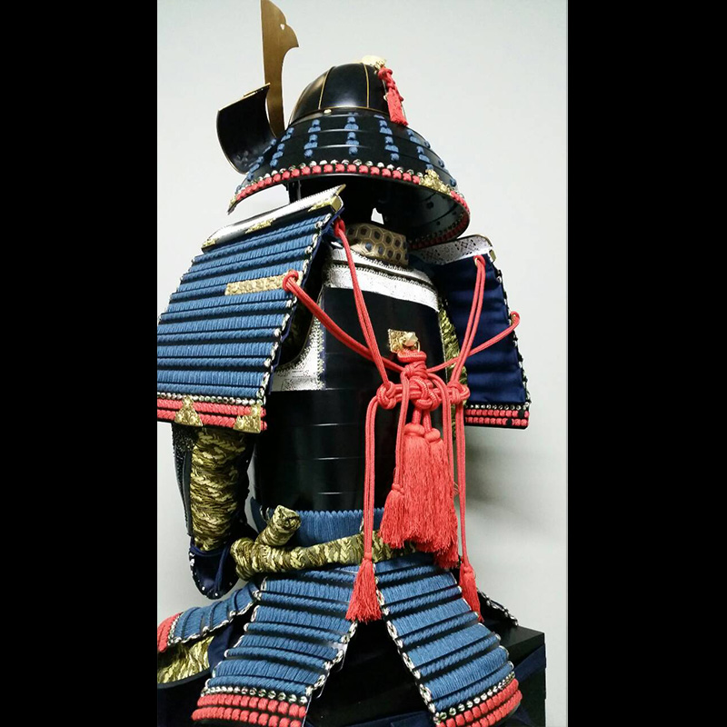 Black Armour with Blue lacing紺糸威大袖黒二枚胴具足 | Samurai