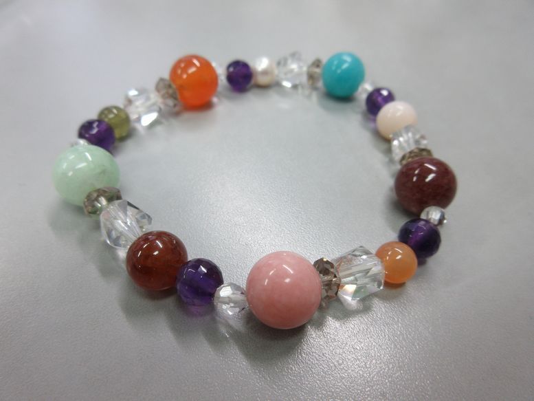 あなただけのカラフル天然石ブレスレット - 三幸物産株式会社 eArth +